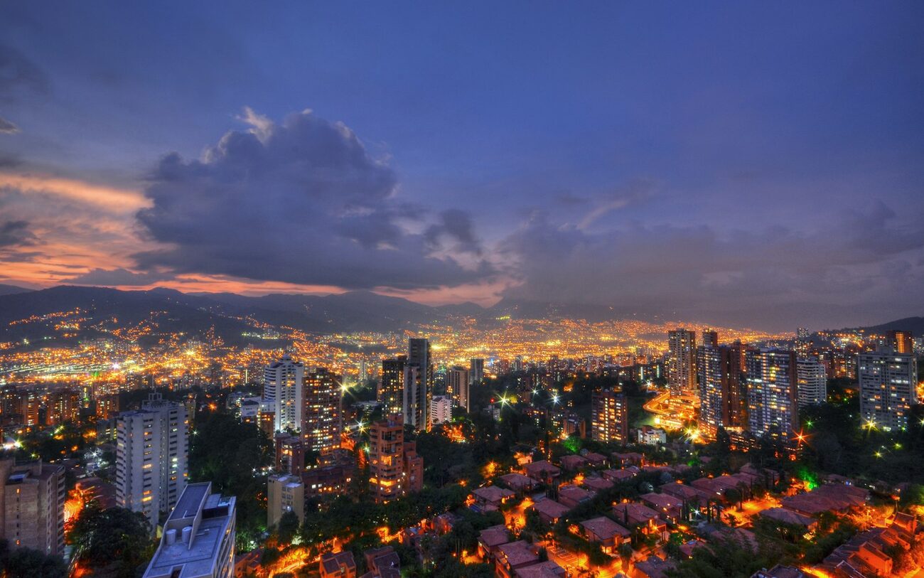 Colombia — banking and opening an account as a foreigner.