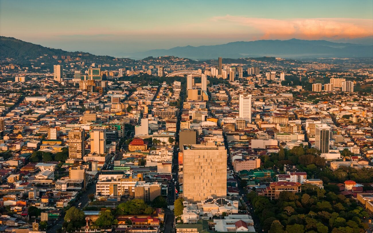 Costa Rica — banking and opening an account as a foreigner.